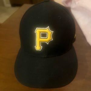 Pittsburgh Pirates New Era fitted hat